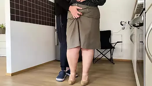 Mastürbasyon Yapan Üvey Annemi Doggy style Becerdim