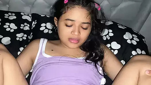 kuzenim onun yanında mastürbasyon yaptığımı fark ettiğinde tepkisine inanamıyorum