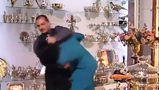 Sert seks bağımlısı zengin italyan kadın Arzularını gerçekleştiriyor