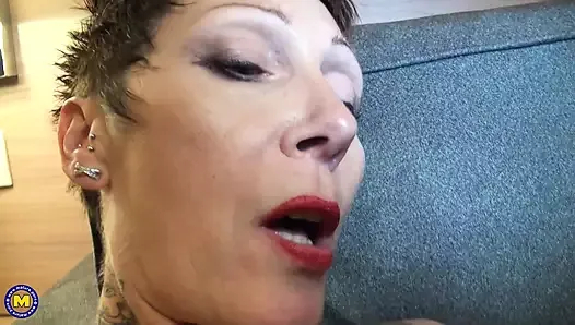 olgun catalya seviyor sikiliyor anüsten içinde bir ırklararası üçlü