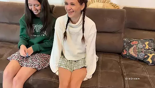 bir arkadaşıyla iki güzel aldı ve onları sertçe sikildi. sürüm 1