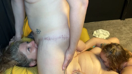 Whoreable'ın ilk Sahnesi - Üç Lezbiyen Birbirini Sorguluyor - Cliff Media Productions