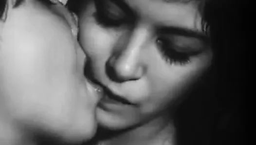 anormal kadın lezbiyen sahne