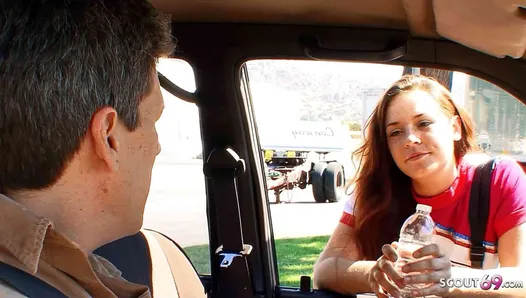 çilli kızıl saçlı üniversiteli kız pikap ve büyük penis yaşlı erkekler tarafından sikişmek konuşmak