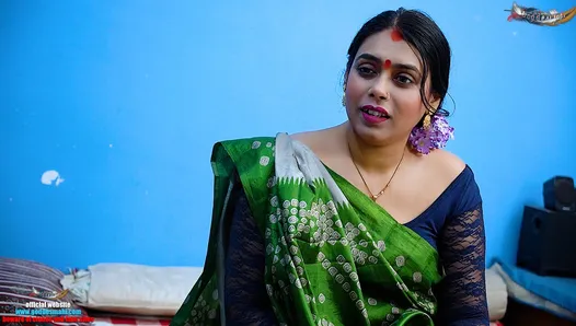 bade dudh wali paros ki yenge ko su mangne ke bahane chod diya evde yalnızken (Hintçe ses)