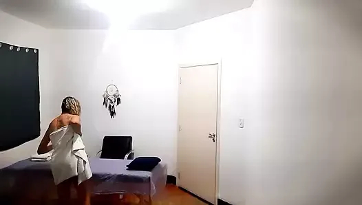 masaj yaptırmaya gitti ama içinde boşalan terapist tarafından şaşırdı