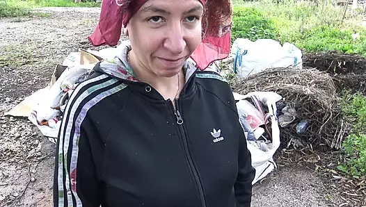 azgın Alman adam araba seks için Kürt Müslüman bir kız 