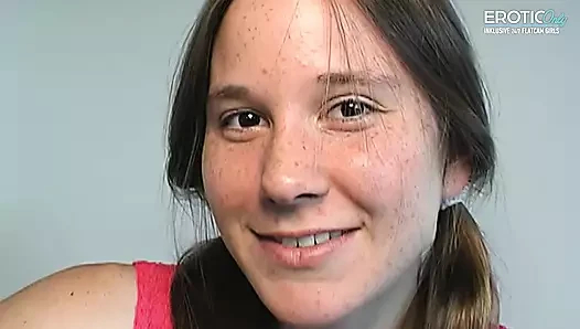 Creampie kremsi kıllı genç amcık dolma tarafından üvey