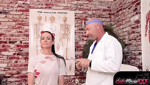 Güzel MİLF Sofie Marie Sert Azgın Dostum tarafından Delinmiş