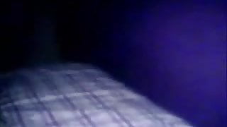 Emerken sarışın Türk yataktan düşer 